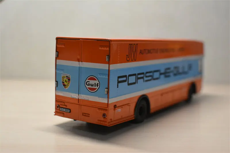 Фото Металлическая модель автомобиля Schuco 1:43: Mercedes-Benz O317, Porsche Transporter Gulf №4