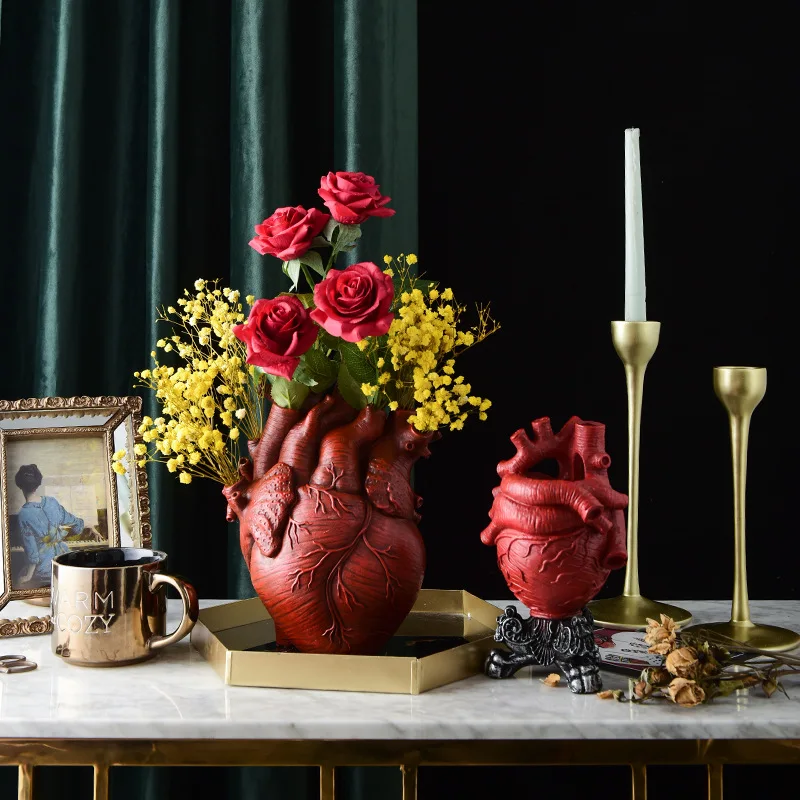 

Heart Vase Hermetic Pots Resin Vases for Centerflowers of Tables Dried Flower Container Home Decorative Figures Vintage Decor