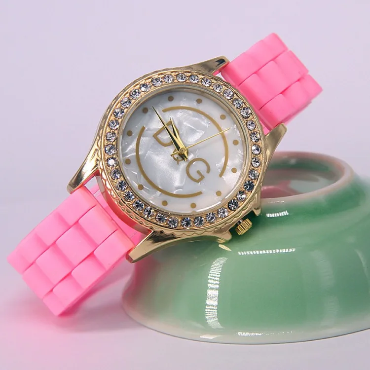 Chasy 2023New Luxury Silicone Watches Women Casual Quartz Watch Ladies Sports Crystal Watches Hot Wristband Clock Kobiet Zegarka