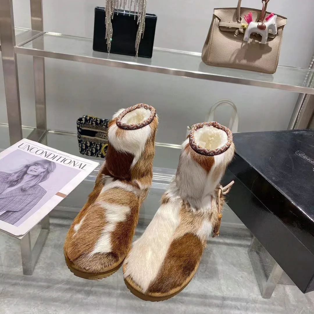 Sheepskin and Wool Integrated Snow Boots Women's Medium Tube Ethnic Boots Wool Warm Shoes Thick Soled Antifreeze Cotton Shoes