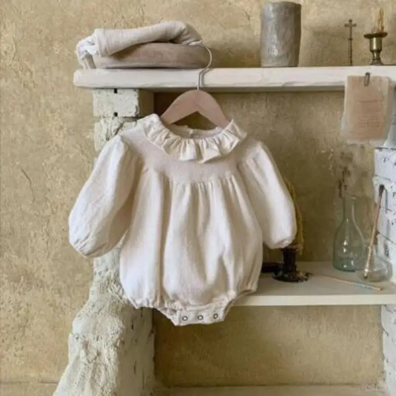 

Демисезонное боди с воротником с оборками для младенцев 0-24 мес.