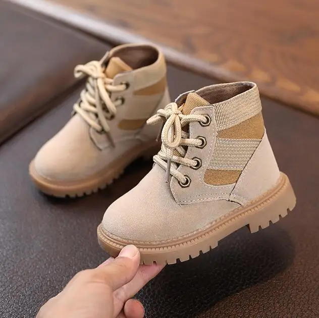 

Новинка 2023, брендовые Детские ботинки, модные мягкие ботинки на плоской подошве для малышей, Нескользящие резиновые кроссовки, ботинки челси для мальчиков и девочек