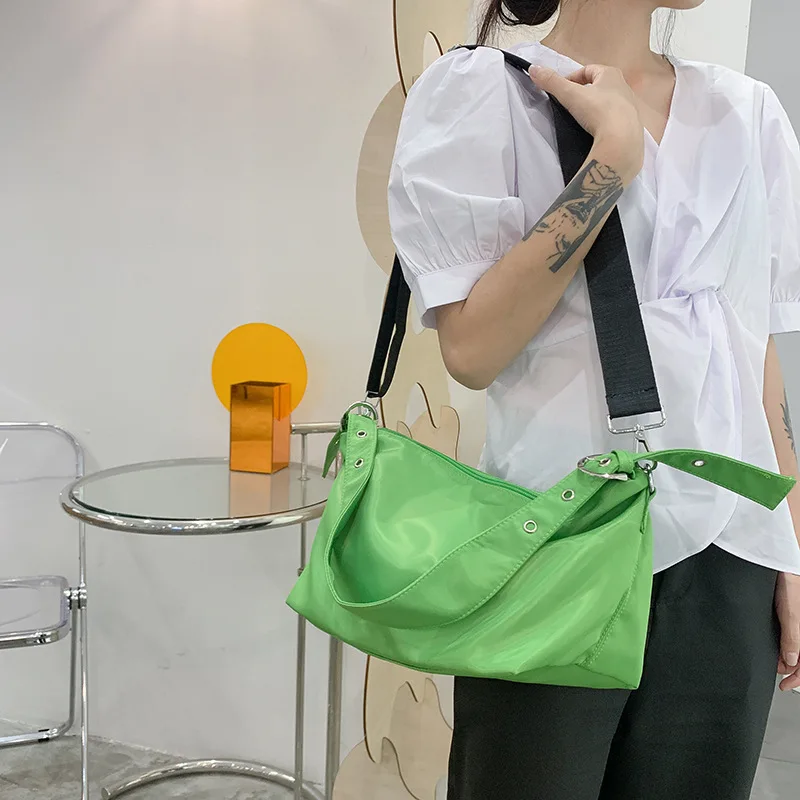 

Fashion Casual Women Shoulder Bags Nylon Crossbody Bag Large Capacity Female Tote Handbags Wide Strap Messenger Bags for Women
