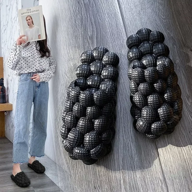 2023 NEW Summer New Personality Bubble Fashion Slippers Home Massage Bottom for Men and Women's Sandals 2021 Women's Fli