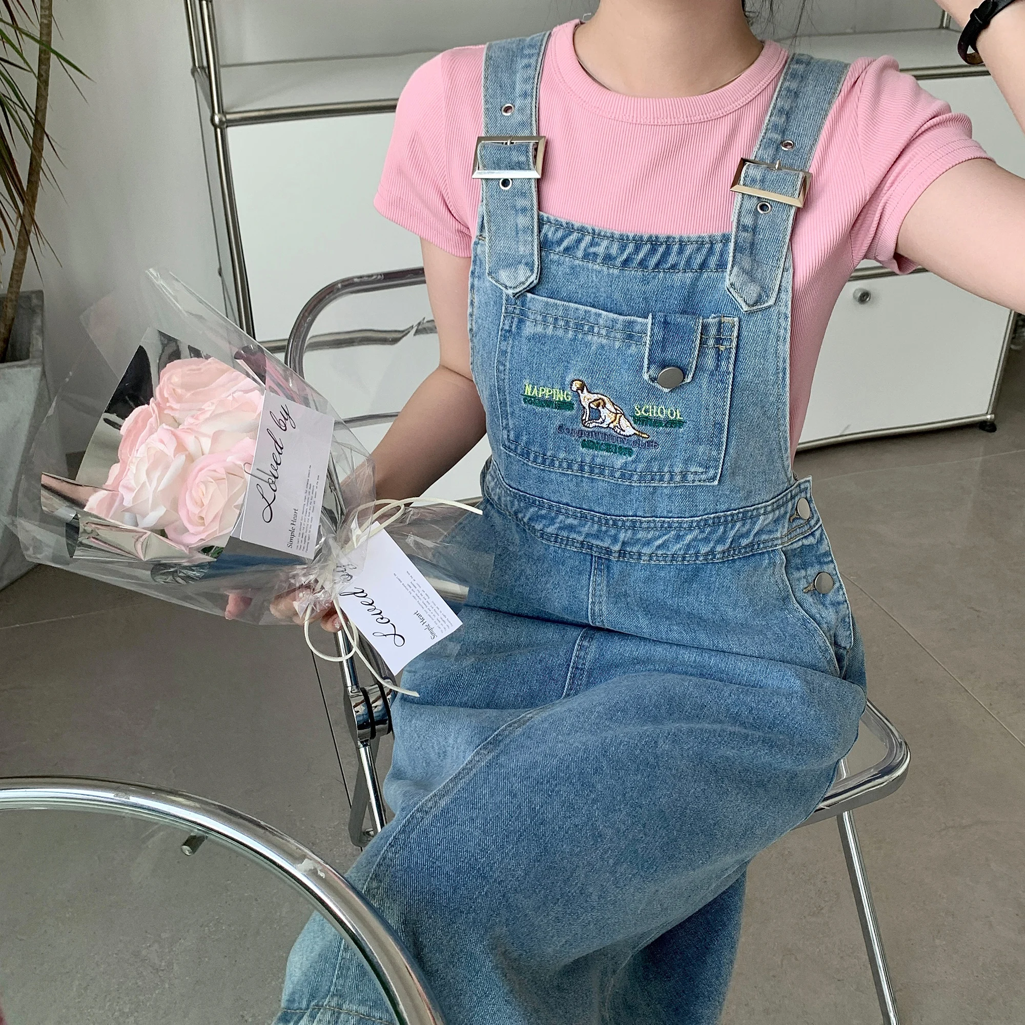 Jeans Women's Summer Baby blue Commuter Capris 2023 New Fashionable, Slim and Split