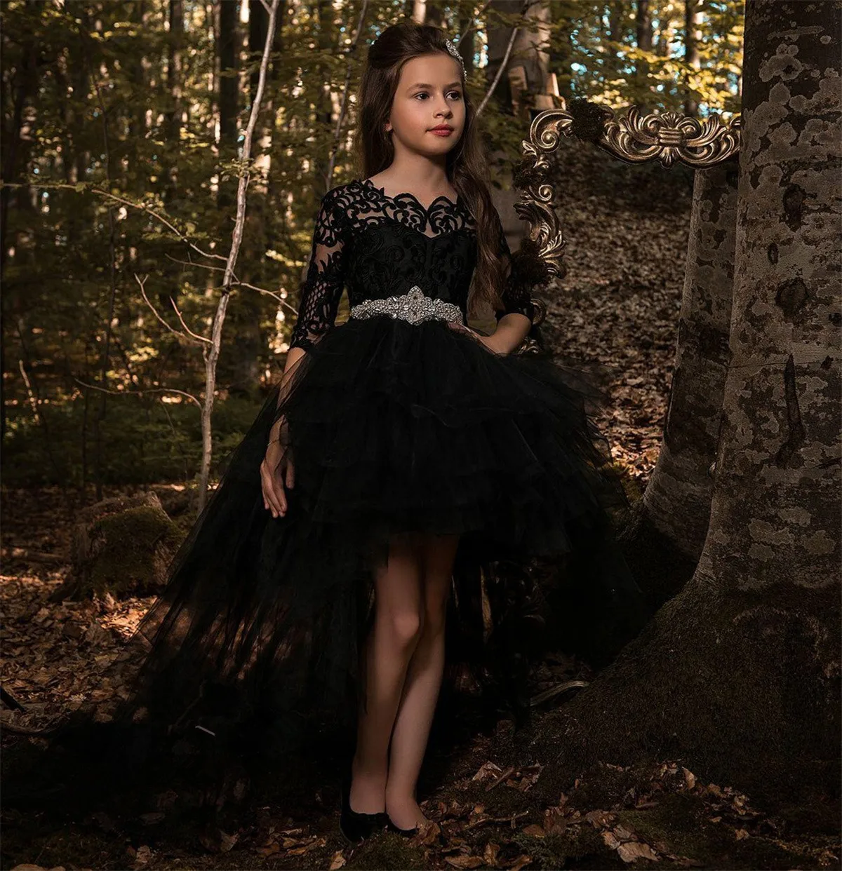 

Black Long Sleeve Flower Girl Dresses For Wedding Crystal Sash Beaded Lace Appliques Pageant Gowns For Girls Kids Formal Wear