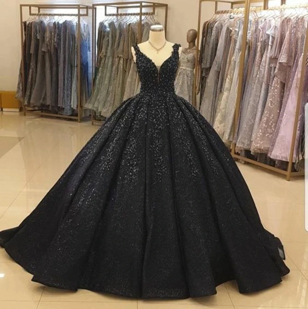 

2023 New In Bothic Black Wedding Dresses Luxury Lace Beads Princess Women Formal Evening Gowns Arabic Robe De Mariée Plus Size
