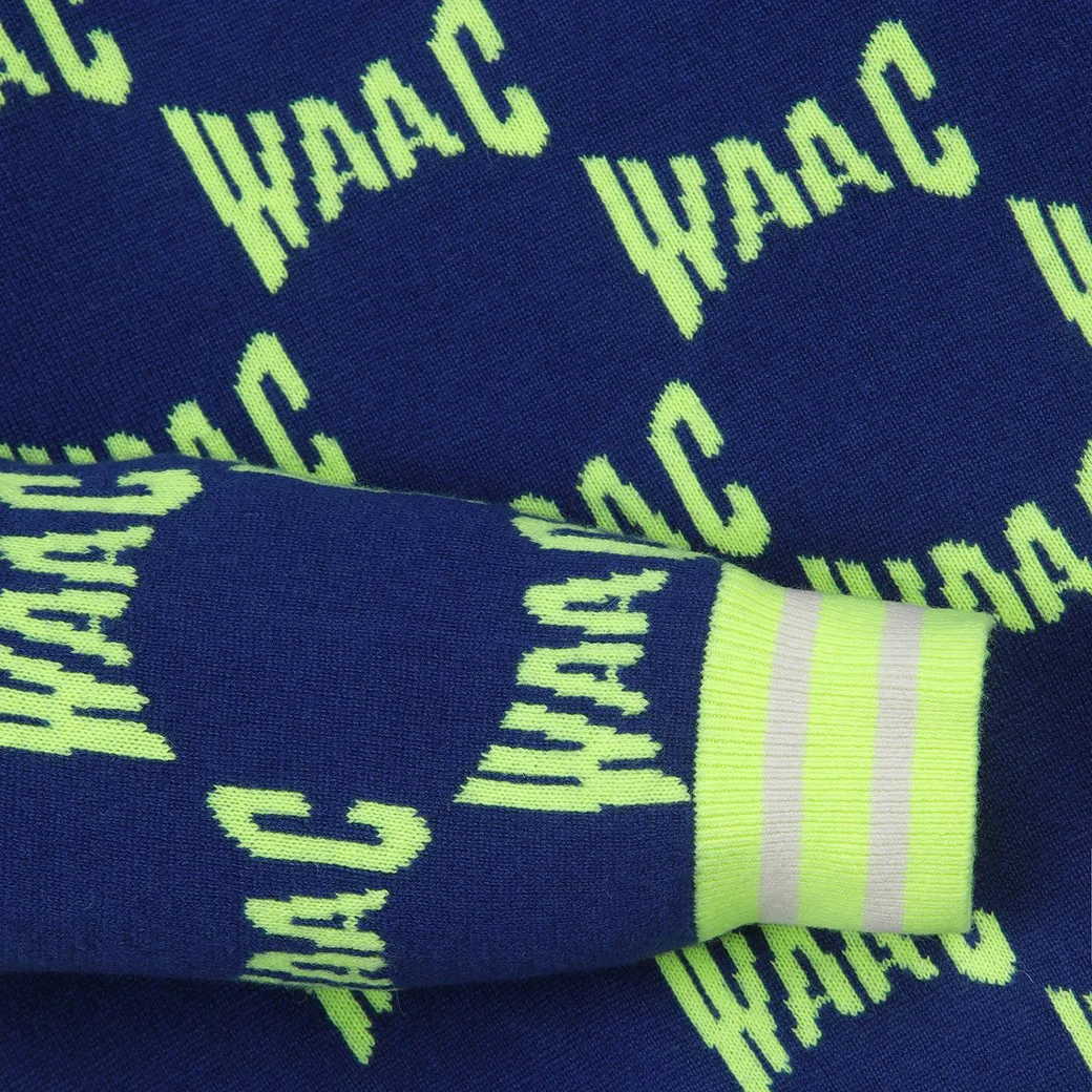 Женский вязаный свитер