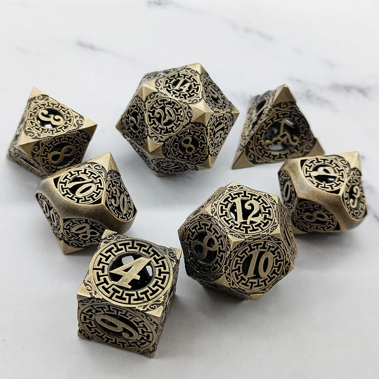 

TRPG Game Dice Metal Dice Set DND Hollow Multifaceted Game COC Running Dragon & Dungeon Board Game TRPG Chromi DICE