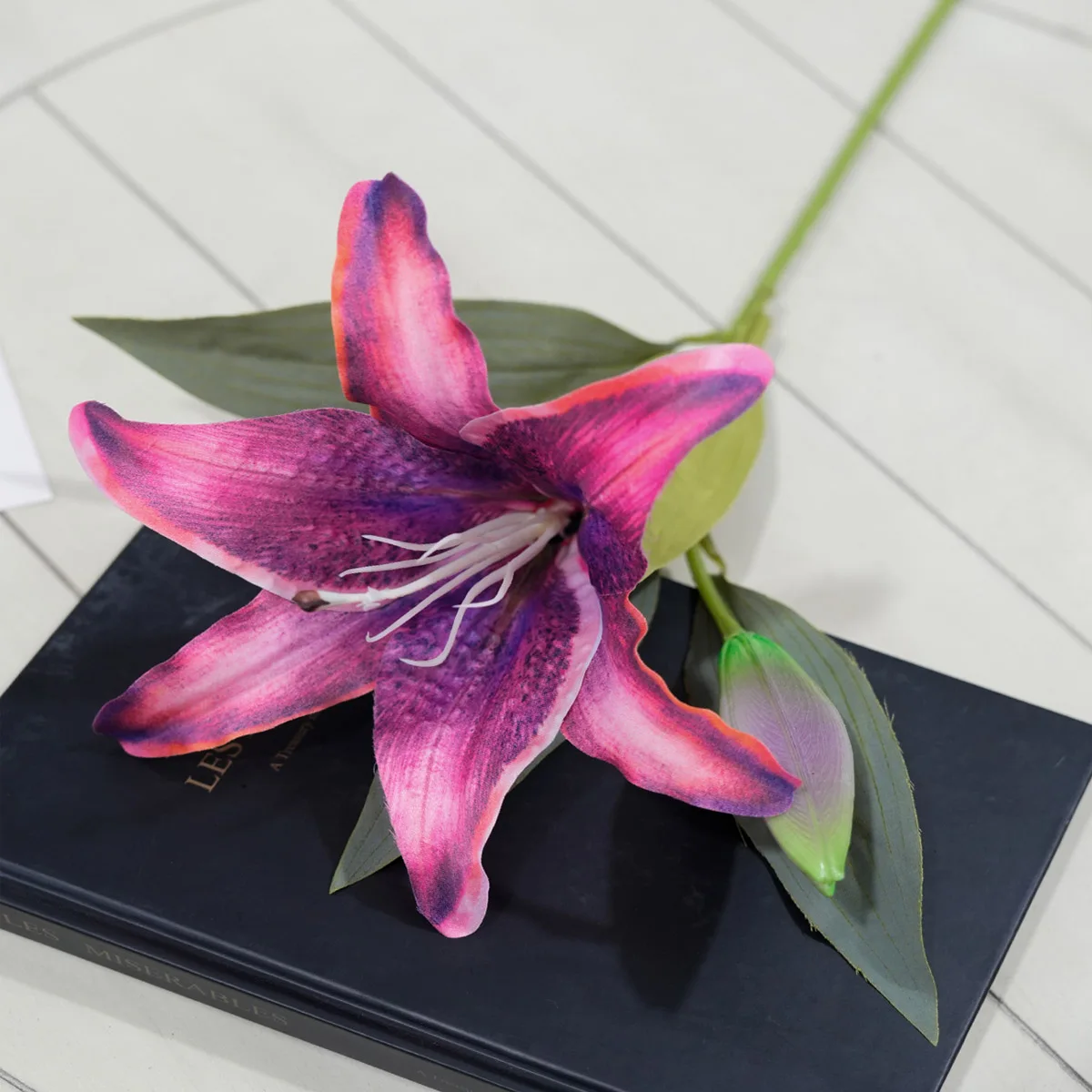 

Искусственные цветы лилии шелковые WQNJIN 2 штуки