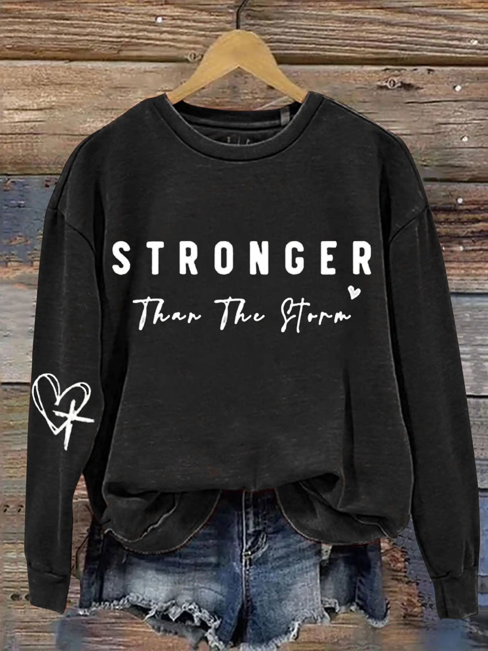 Женская хлопковая толстовка с длинным рукавом и принтом надписи крепче чем сорм