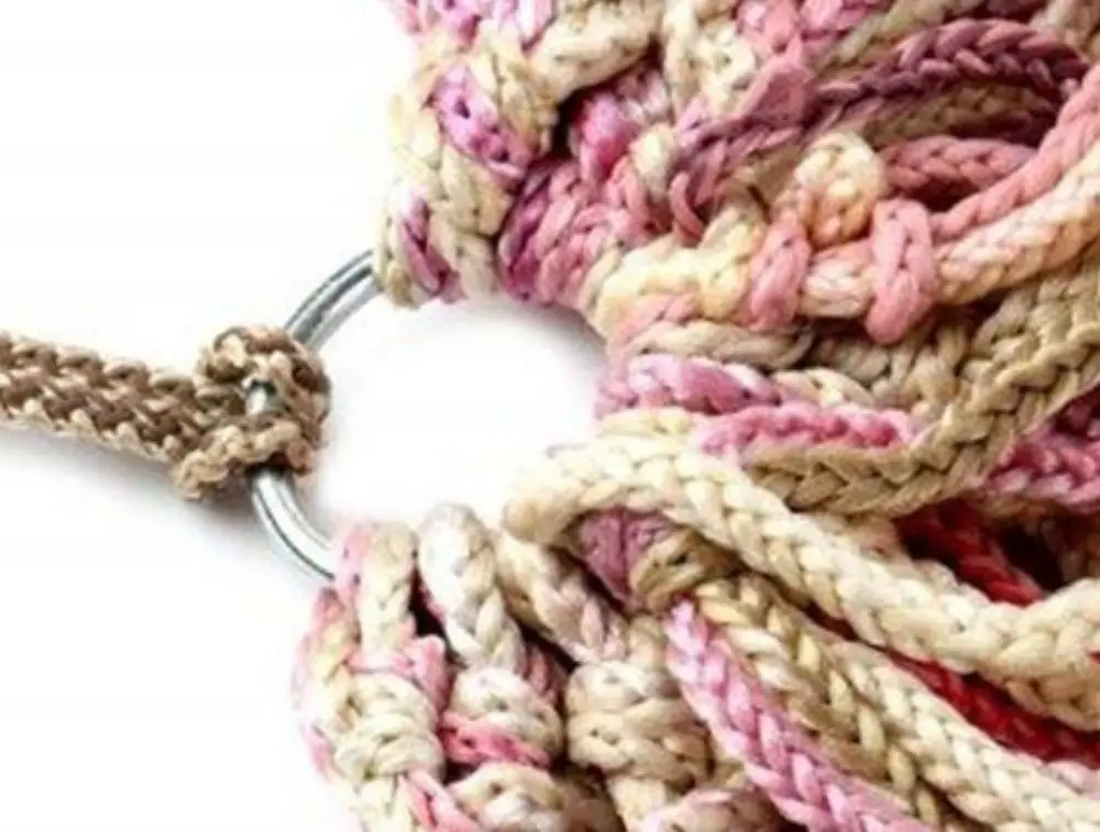 

Rope Braided Wood Hammock