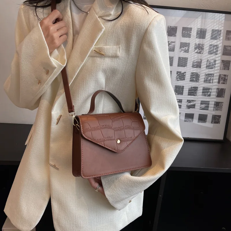 

Новинка 2023, женская сумка из искусственной кожи с клапаном, дамская сумочка и кошелек, однотонная винтажная сумка на плечо, вместительные сумки-тоуты через плечо