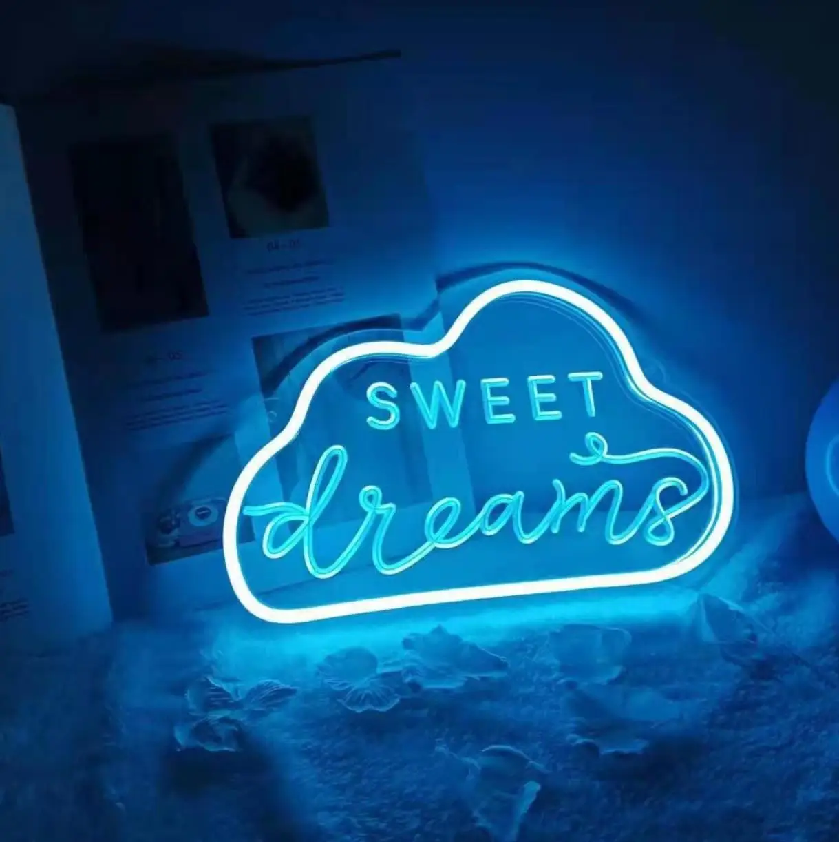

Neon Nightlight Creative Home English Modeling night