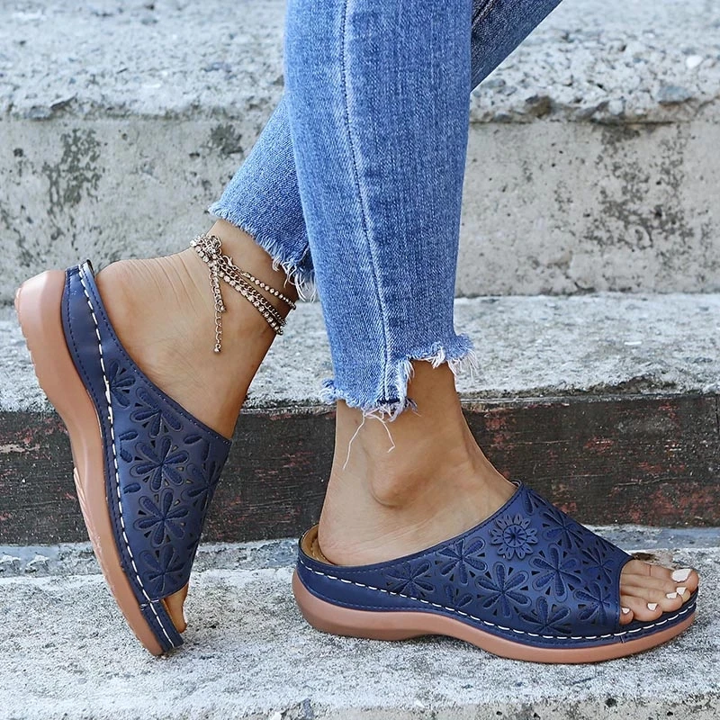 

Wedge Sandals Women New Embroidery Pattern Low Heels Women Slippers Open Toe Vintage Casual Platform Women Shoes Chaussure Femme