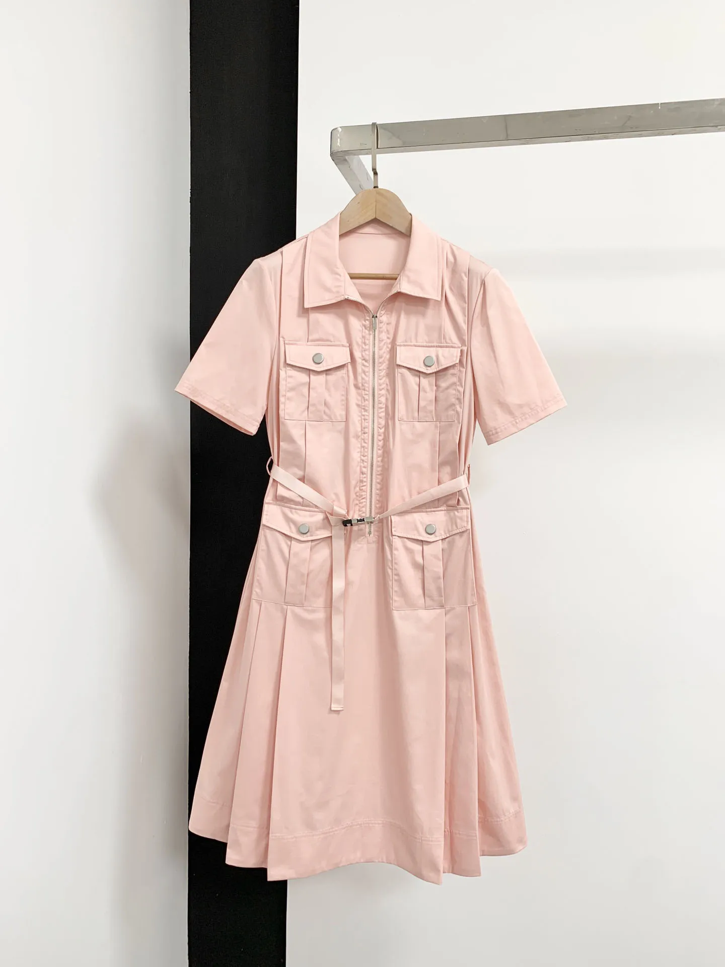 

2023 Mid-length windbreaker dress with waist