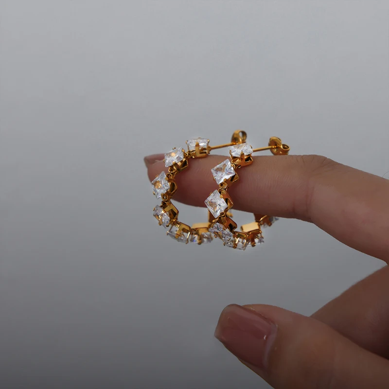 

Zircon Hoops Earring For Women Girls Temperament Trend Stud Earrings Stainless Steel Gold Plated Shiny Ear Jewelry Gift