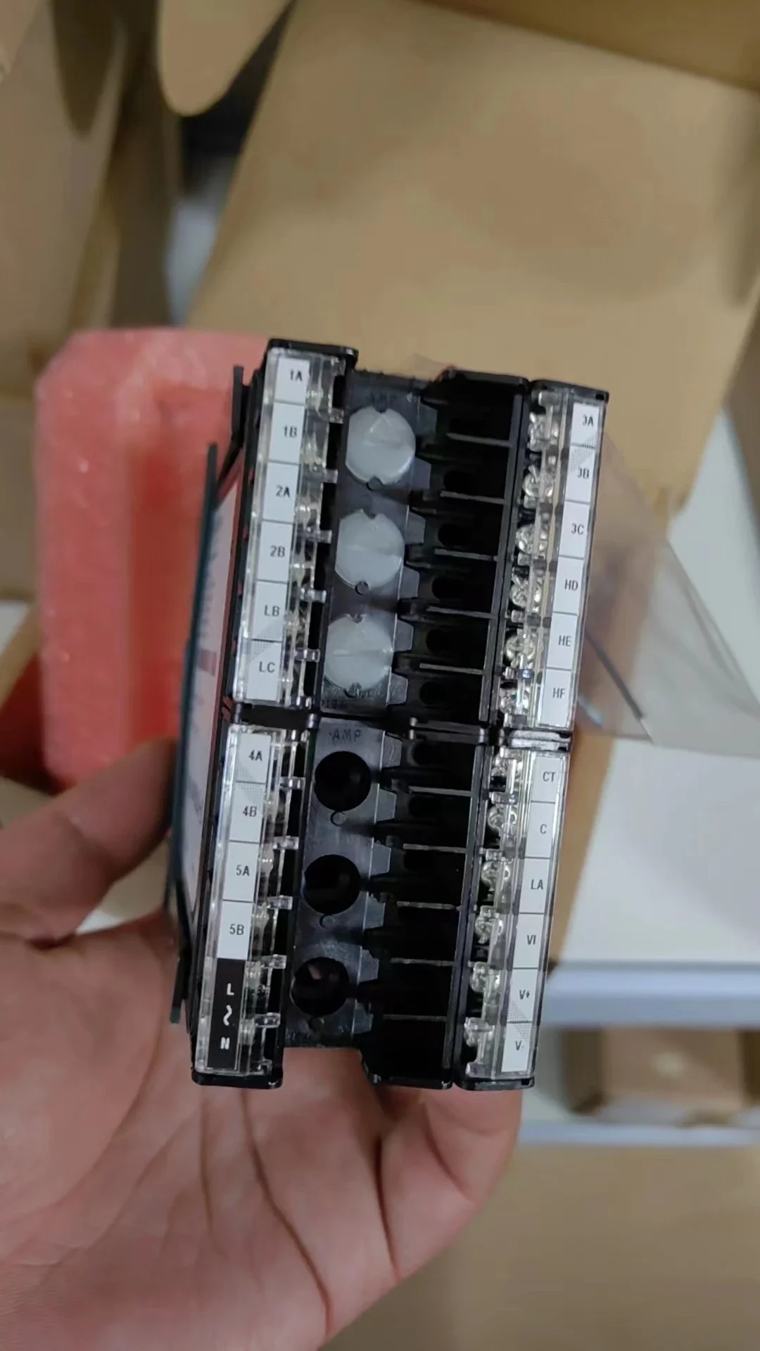 Eurotherm EPC3008/CC/VH/L2/R2/R2/XX/XX/XX/XX/TK/XXX/ST/XXXXX/XXXXXX/XX/1/S/7/X/X/X/P/X/X/C/XX/XX/XX/XX/XX