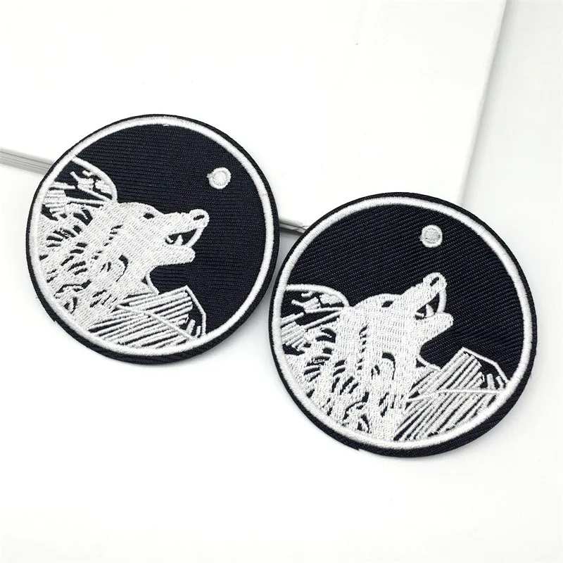 2 шт./партия нашивки с вышивкой волк