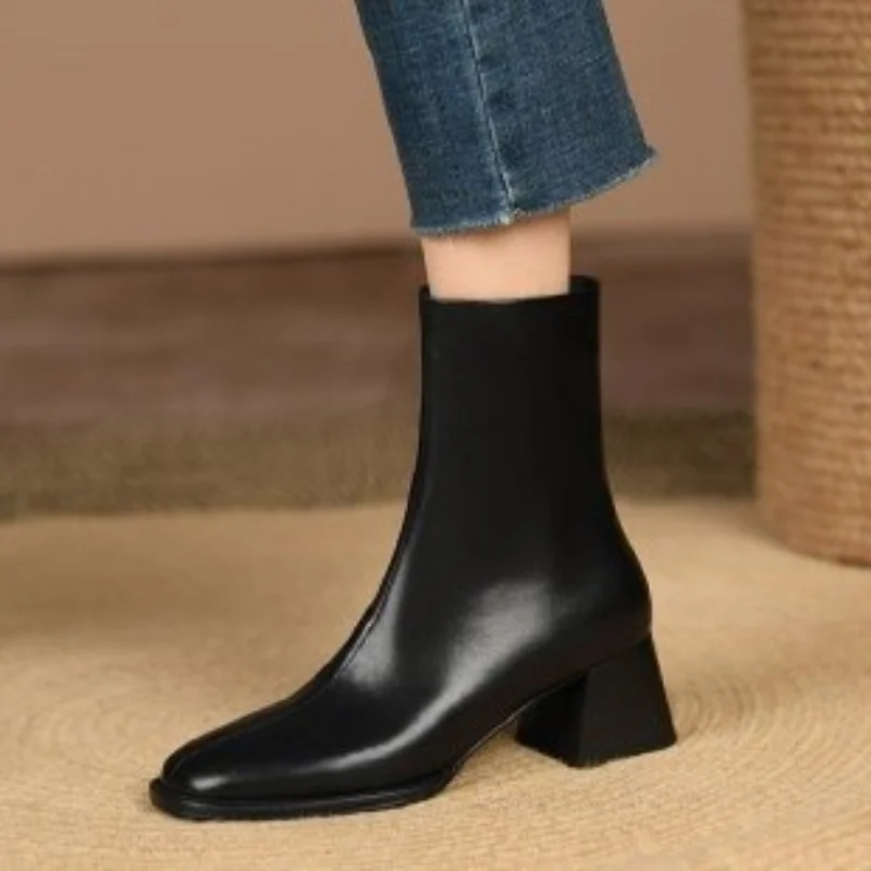 

Осень-зима 2022 новые модные простые и элегантные ботинки телесного цвета женские короткие ботинки на толстом каблуке с квадратным носком и боковой молнией для женщин