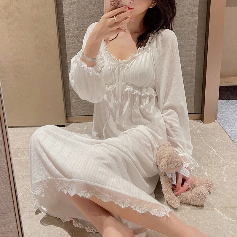 

2022 Pajamas Women 's Autumn Sexy Pure for Palace with Chest Pad Nightgown Lace Solid Round Neck Summer Normal Full Polyester