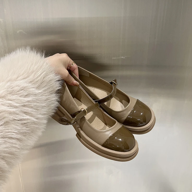 

Женские повседневные кроссовки, оксфорды, обувь с круглым носком, клоги, платформа, плоская подошва, модные новые кожаные туфли в стиле ретр...