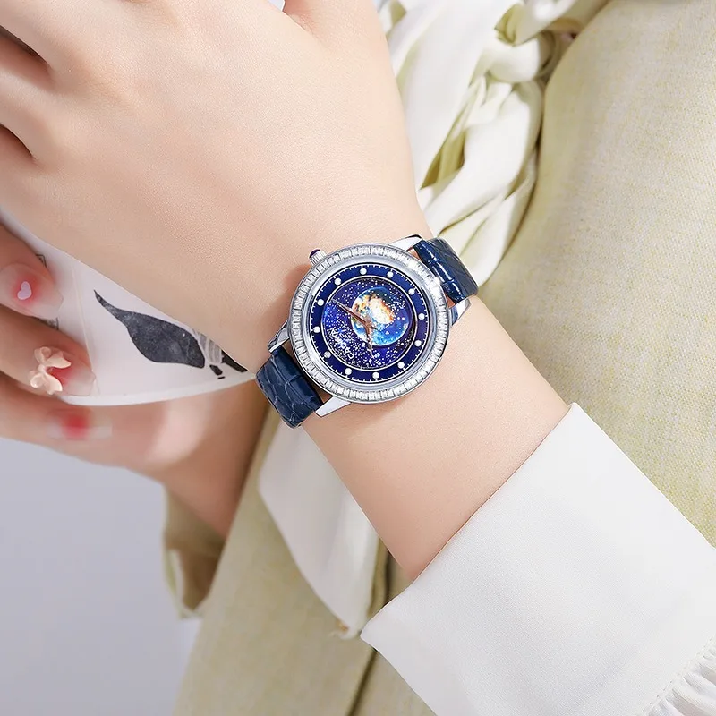 Часы женские кварцевые модные водонепроницаемые со стразами светящиеся ночью