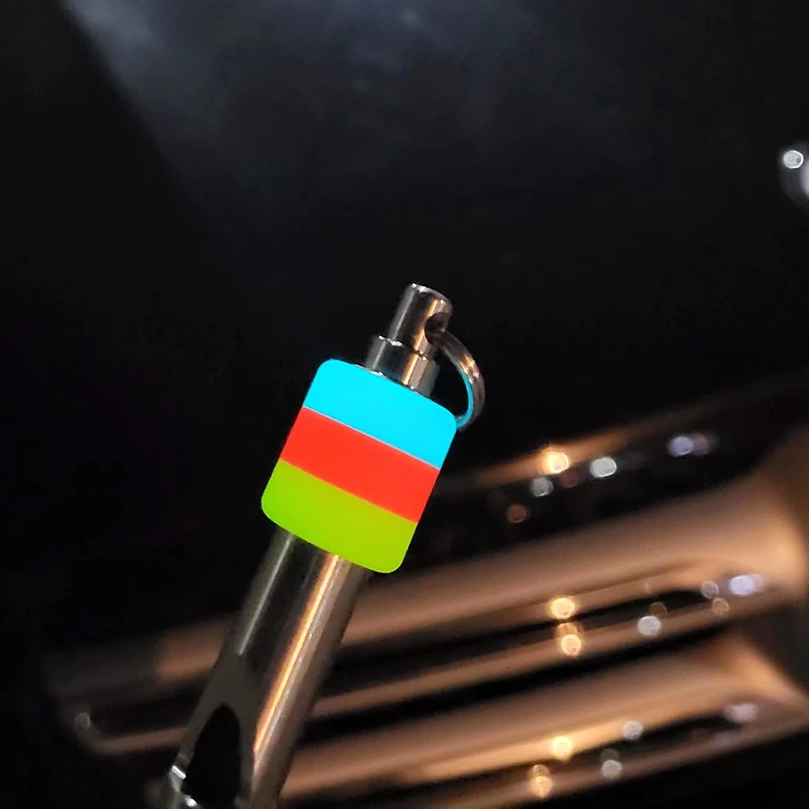 

1PC Rainbow Titanium Whistle High Sound Survival Emergency Distress Luminous Fluorescent Light Stick EDC Tools