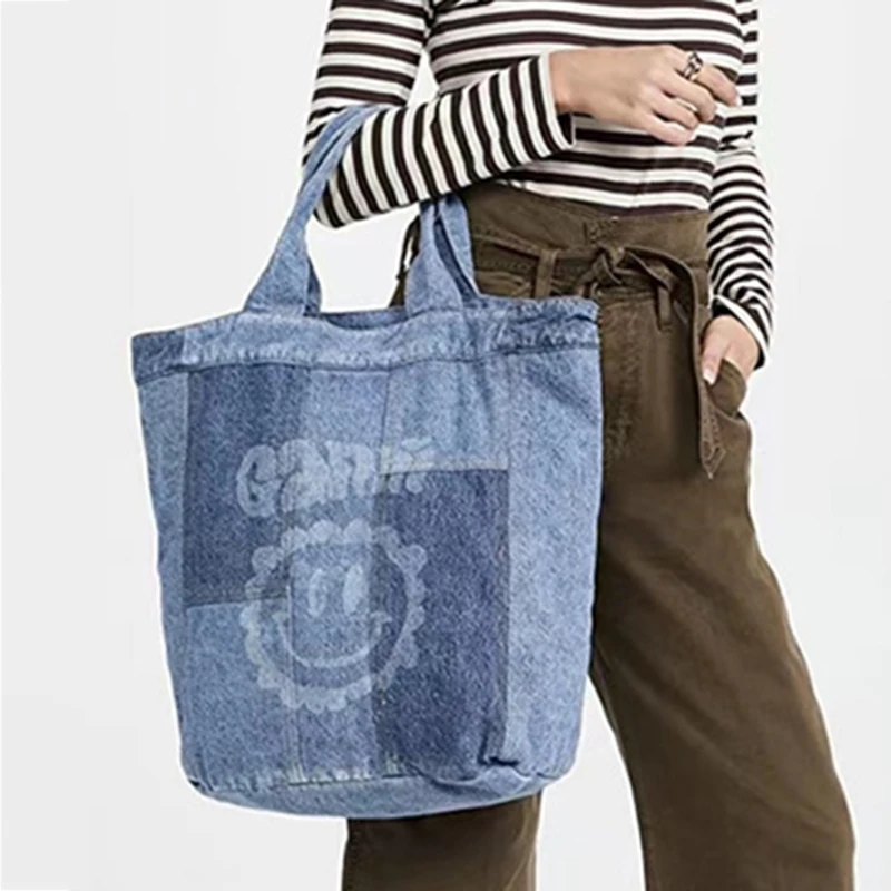 

Модная Джинсовая Сумка-тоут с улыбающимся принтом, женская летняя Клетчатая графическая вместительная Повседневная Ретро сумка-шоппер чер...