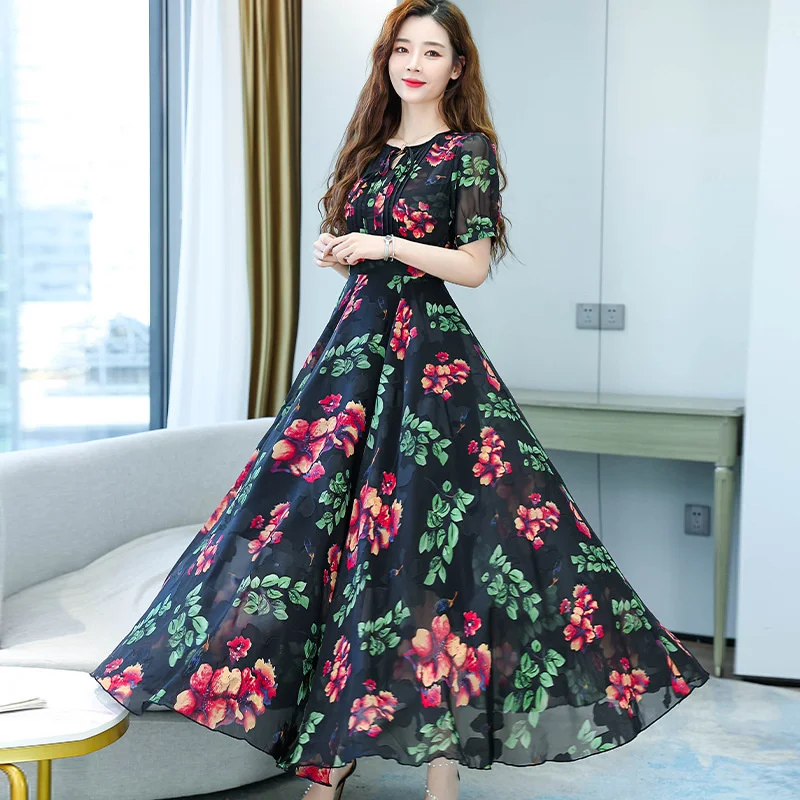 

In the summer of 2022, the new short sleeved V-neck Chiffon printed one-piece beach skirt has a large swing and a long style,