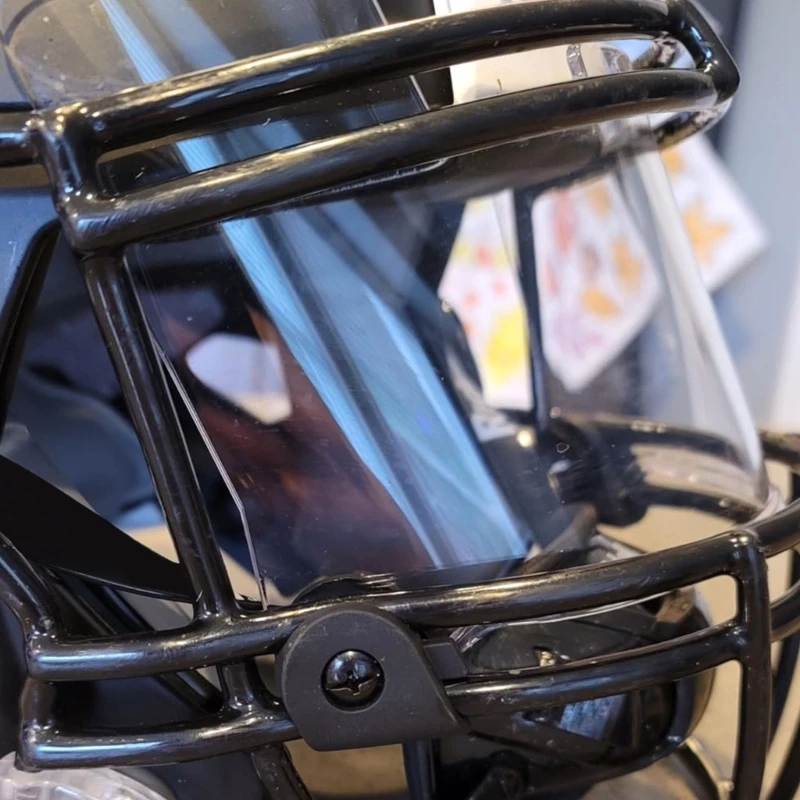 652F Козырьки для шлемов детей и взрослых Шлемы включают зажим козырьков