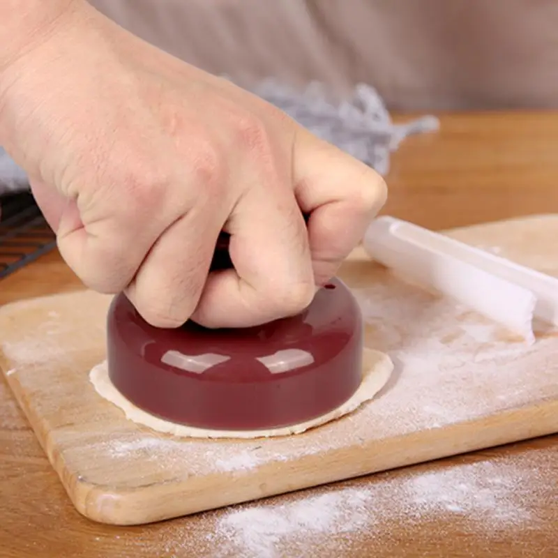 

Bread Pineapple Shaped Mold Pastry Cutter Doughnut Cookie Press Bread Cake Biscuit Stamp Moulds Kitchen Pastry Baking Tools