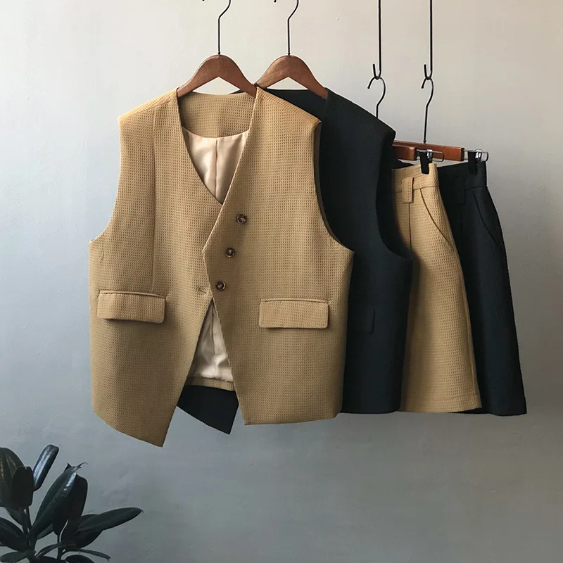 2023 Spring New Design Sense V-Neck Pair with Vest Shorts Two Piece Set