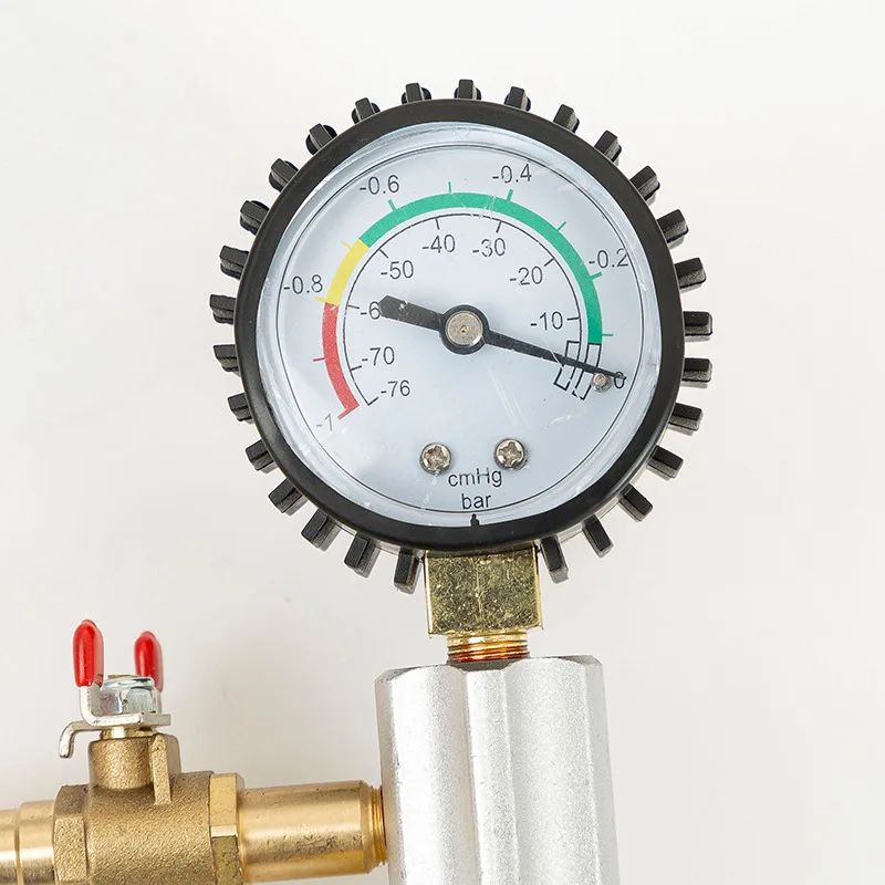 Устройство для замены резервуара вакуумной воды