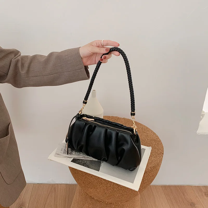 2022 New Bag Women's Cloud Pleated Bag Trendy Messenger Shoulder Underarm Bag