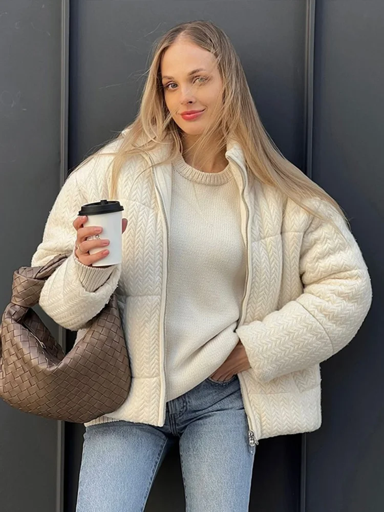 Вязаные хлопковые короткие пуховики с принтом женские утепленные однотонные