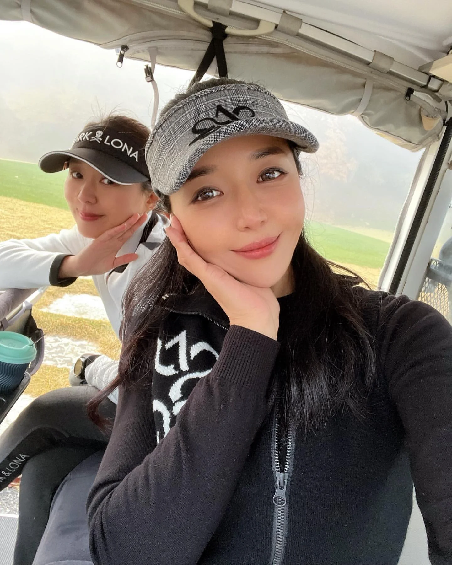 2022 Women's Long Sleeve Button Down Crew Neck Classic Sweater Knit Cardigan