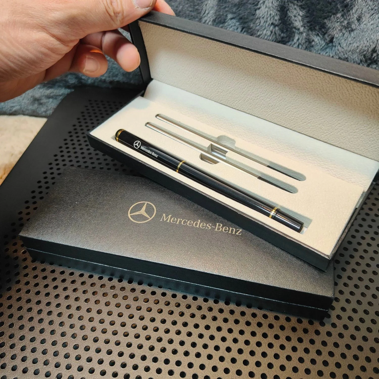 

Металлические шариковые ручки с фирменной ручкой-роликом для Mercedes Benz AMG W206 W204 W205 W212 W213 W221 W222 W223 W251
