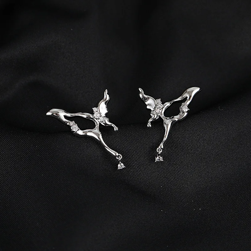 

Women's Earrings Irregular Trend Silver Earrings Niche Design Stud Earrings Women's Gift Earrings Earrings Wholesale
