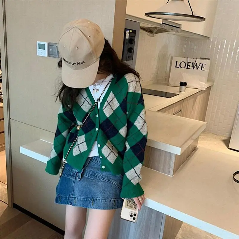 

Women Knitted Cardigans Sweater OL Lady V-neck Color Contrast Retro Rhombus Pattern Cardigan Loose Jackets Winter Autumn Wear
