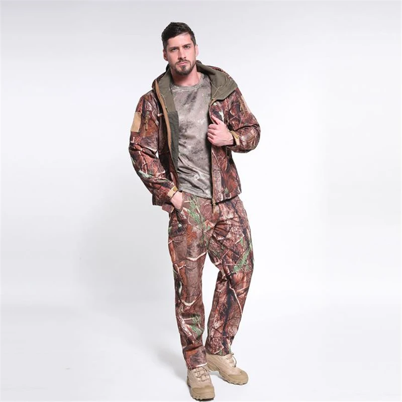 

Men Casual Fleece Hooded Waterproof Jacket Male Windbreaker Camo Military Hunting Outwear Mens Combat Jackets Bomber Coats