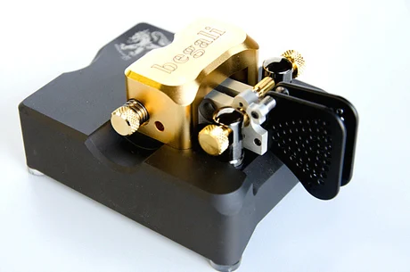

Italian Leonessa double paddle magnetic automatic key electric key