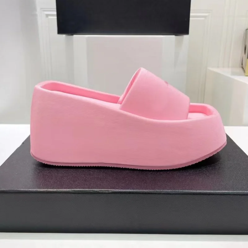 High version thick sole slippers, 2023 Summer sponge cake shoes,extra height, versatile, solid color, one line slipper for women