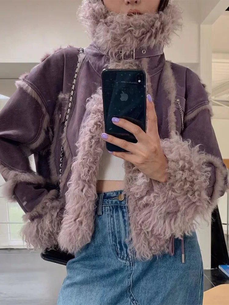 Женское короткое пальто с воротником из овечьей шерсти подкладкой натурального