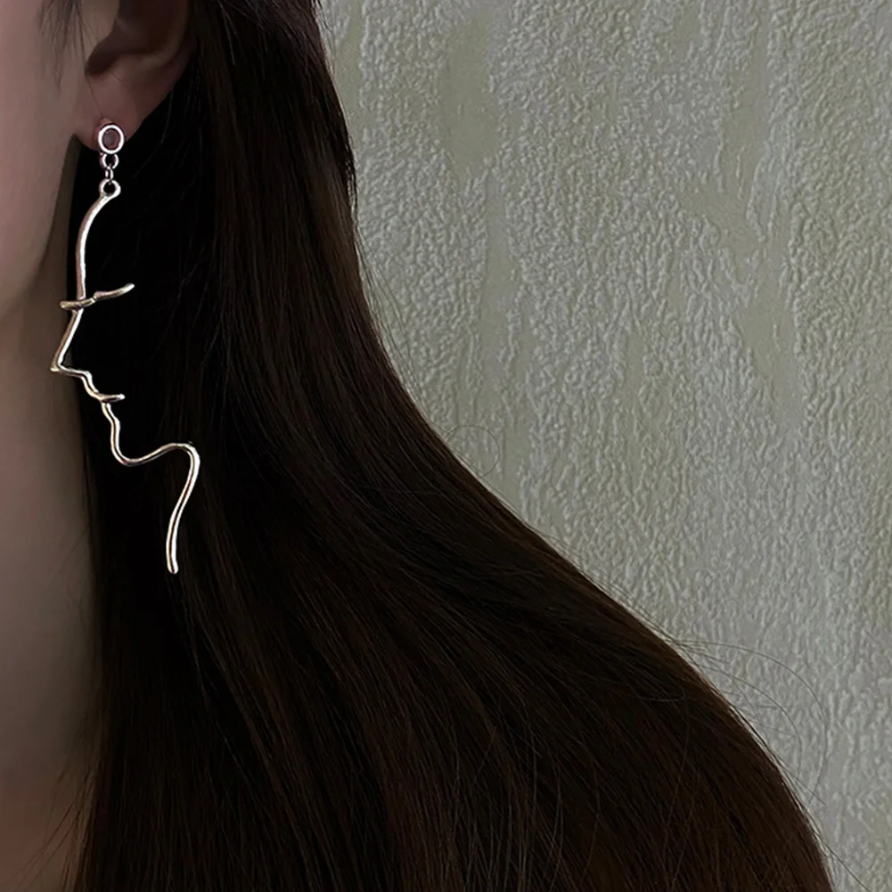 

1 Pair European And American Retro Abstract Art Lines Face Earrings Female 2023 New Fashion Exaggerated Personalized Earrings