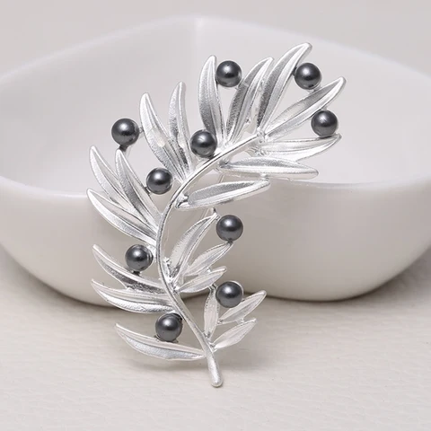 Брошь из цинкового сплава в форме листа