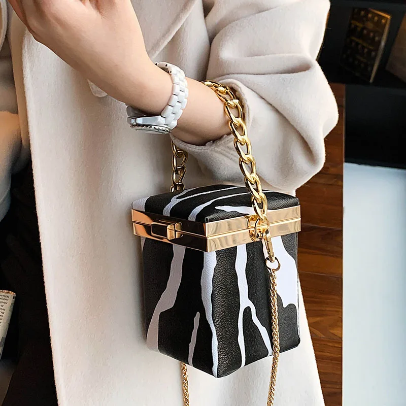 

Portable Handbags New Fashion Classy Small Square Bag Chain Bag for Women Shoulder Bag Super Hot Crossbody Bag for Ladies
