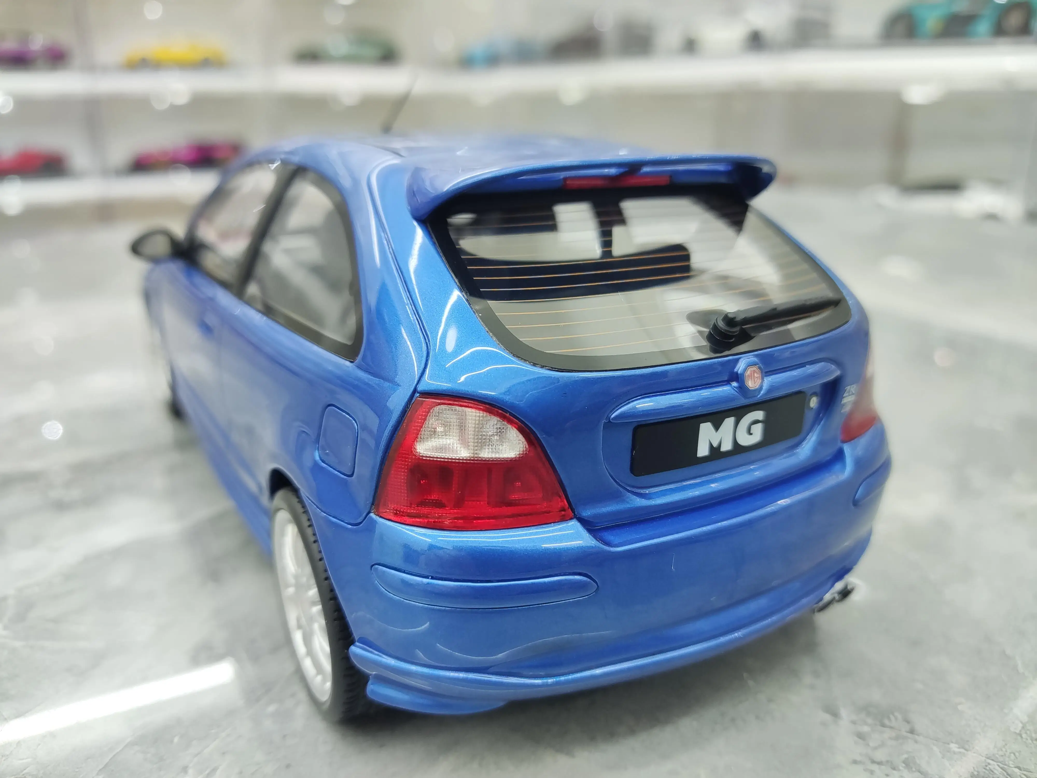 OTTO 1:18 мг 160 ZR 2001 синий ограниченный по 2000 штук имитация смолы статическая модель