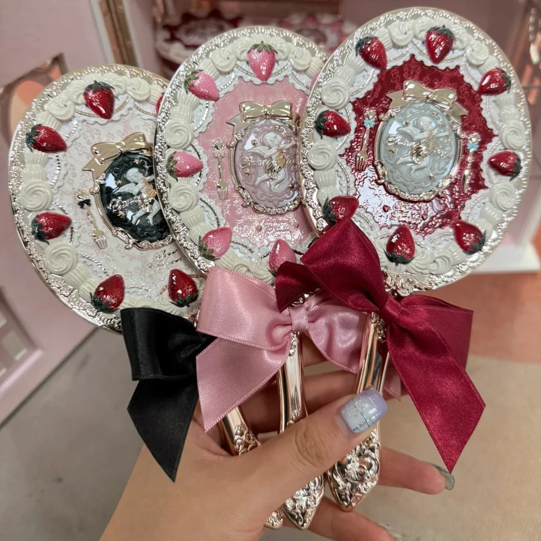Flower Knows Клубничный Купидон Бархатный Матовый Крем Для Губ Прессованная Пудра Жидкие Румяна Набор Стойкий Легкий Макияж (art.: 3920cd44569bb) - 3920cd44569bb