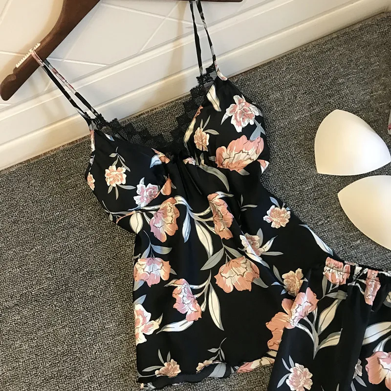 Women's Sleepwear 2 Pcs Sets Tops+Shorts Floral Printed Sexy Lace Satin Sleeveless V-neck Pyjama Sets With Pads